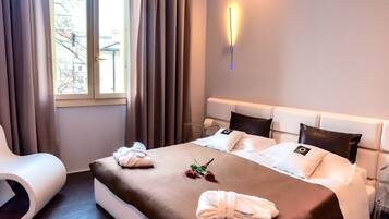 Executive Suite, 1 Bedroom, City View (4 pax) | 1 bedroom, Frette Italian sheets, premium bedding, down duvets