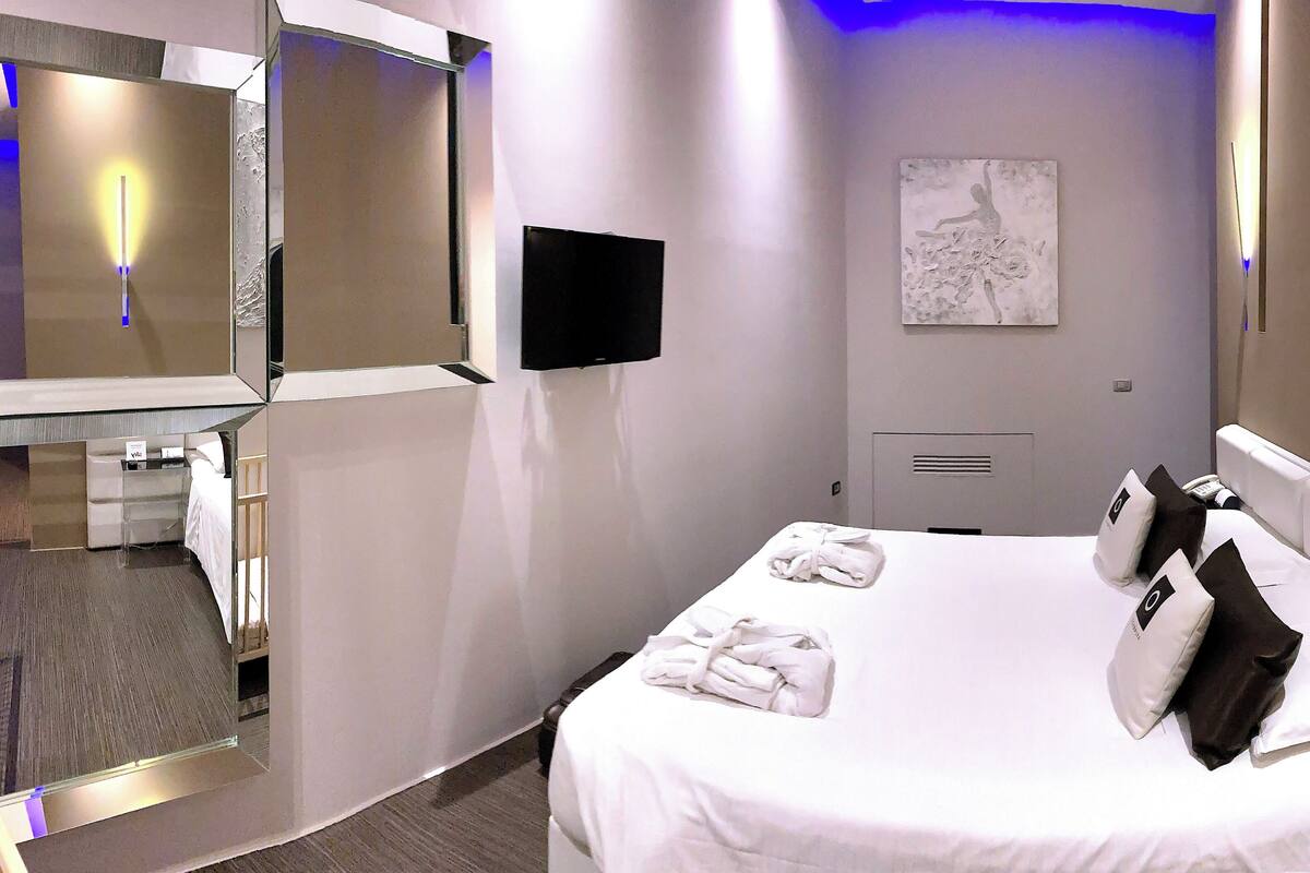 Junior Suite, 1 Bedroom, Accessible | Frette Italian sheets, premium bedding, down comforters