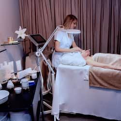 Couples treatment room(s), sauna, hot tub, steam room