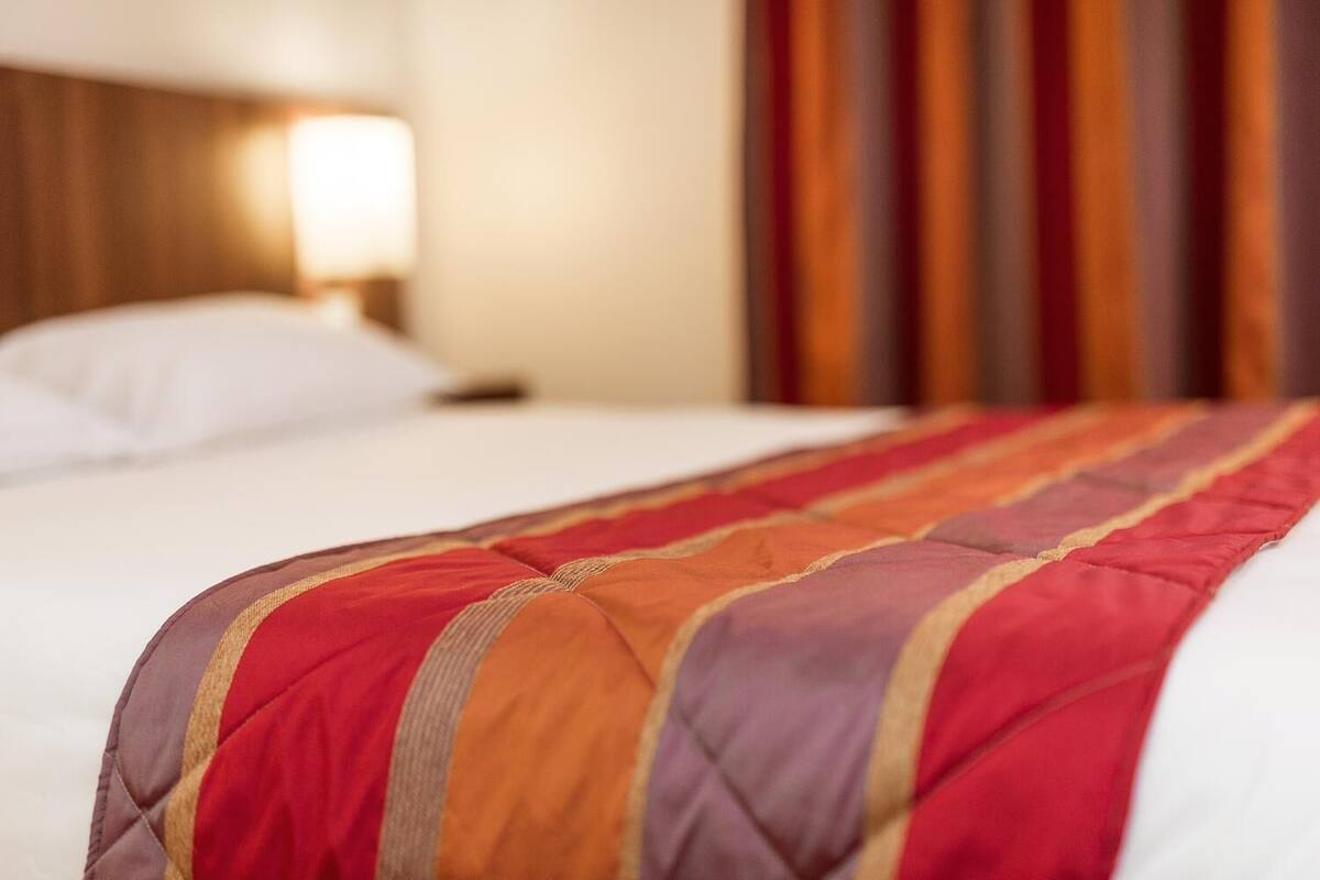 double room | desk, free wifi, bed sheets