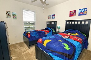 Casa geminada, 4 quartos | 4 quartos, ferros/tábuas de passar roupa, Wi-Fi de cortesia