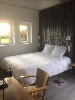 Chambre Confort Double ou avec lits jumeaux, salle de bains privée (Chambre NUIT)