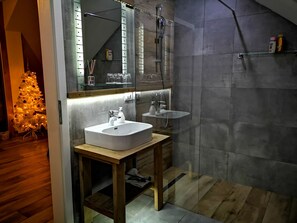 Departamento familiar, baño privado (Attic 14 &24 &54) | Baño