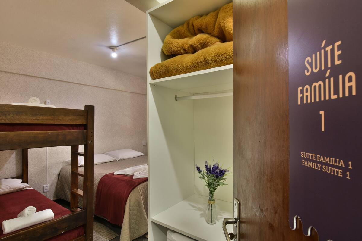 Family Suite | Premium bedding, iron/ironing board, free WiFi, bed sheets