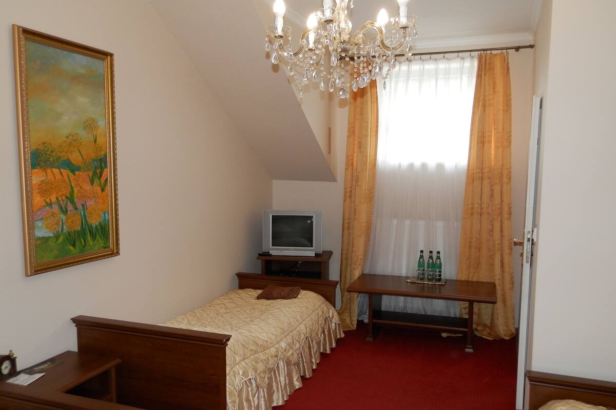 In-room safe, desk, iron/ironing board, free cots/infant beds