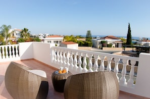 Biệt thự | Ban công