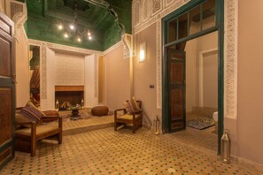 1 bedroom, down comforters, pillowtop beds, minibar