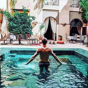 Outdoor spa tub - Le Medina Privilége Riad & Spa (Marrakech)