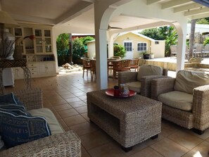 Gazebo - Paradera Paradise (Paradera)