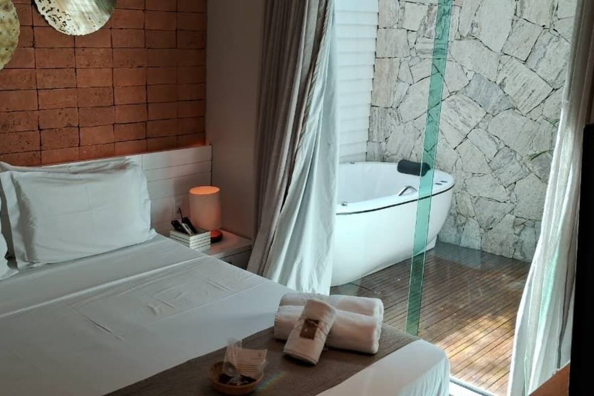 Chambre Standard double, baignoire à jets | Minibar, rideaux d’obscurcissement, accès au Wi-Fi (inclus)