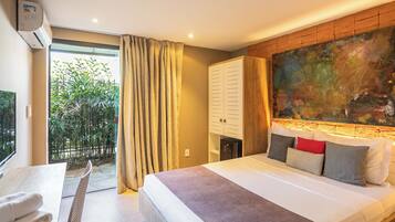 Standard Room | Minibar, blackout drapes, free WiFi, bed sheets