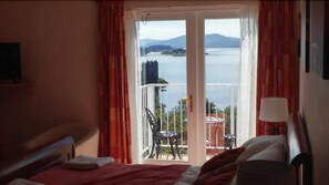 Deluxe Double Room, Ocean View (Castle View) | Egyptian cotton sheets, premium bedding, individually decorated