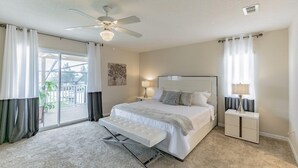 Unclassified image, 5 of 25, button - 5 bed Luxury house Gameroom Garage 101 (Davenport)