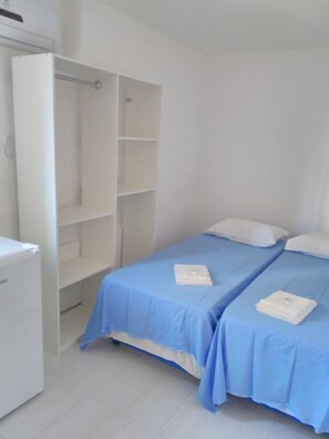 Minibar, rideaux occultants, Wi-Fi gratuit, draps fournis