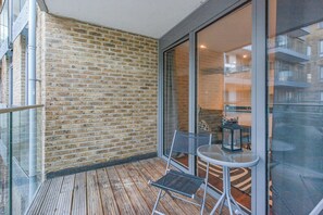 Classic Apartment, 2 Bedrooms, City View | Terrace/patio