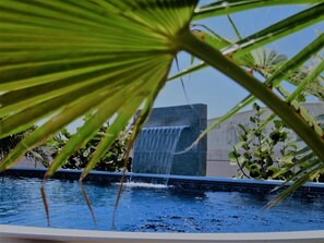 Outdoor pool, pool loungers - Turquoise Villa (Oranjestad)