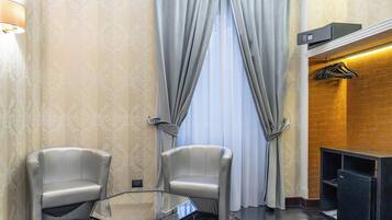 Familien-Studiosuite | Hochwertige Bettwaren, Daunenbettdecken, kostenlose Minibar, Zimmersafe