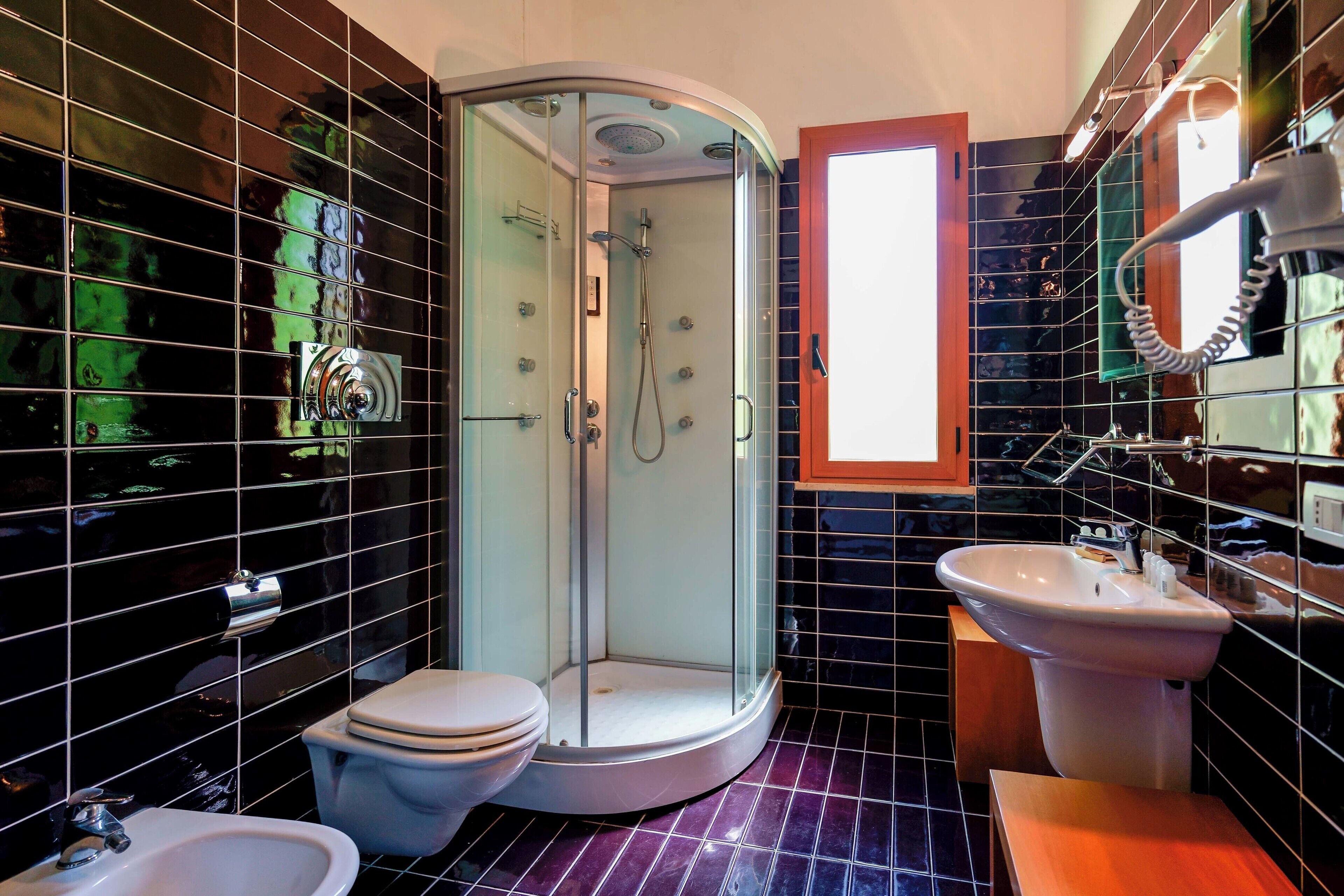 family double or twin room, garden view, garden area | bathroom | shower, free toiletries, hair dryer, towels