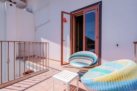 1 habitación, minibar, caja de seguridad en la habitación y escritorio