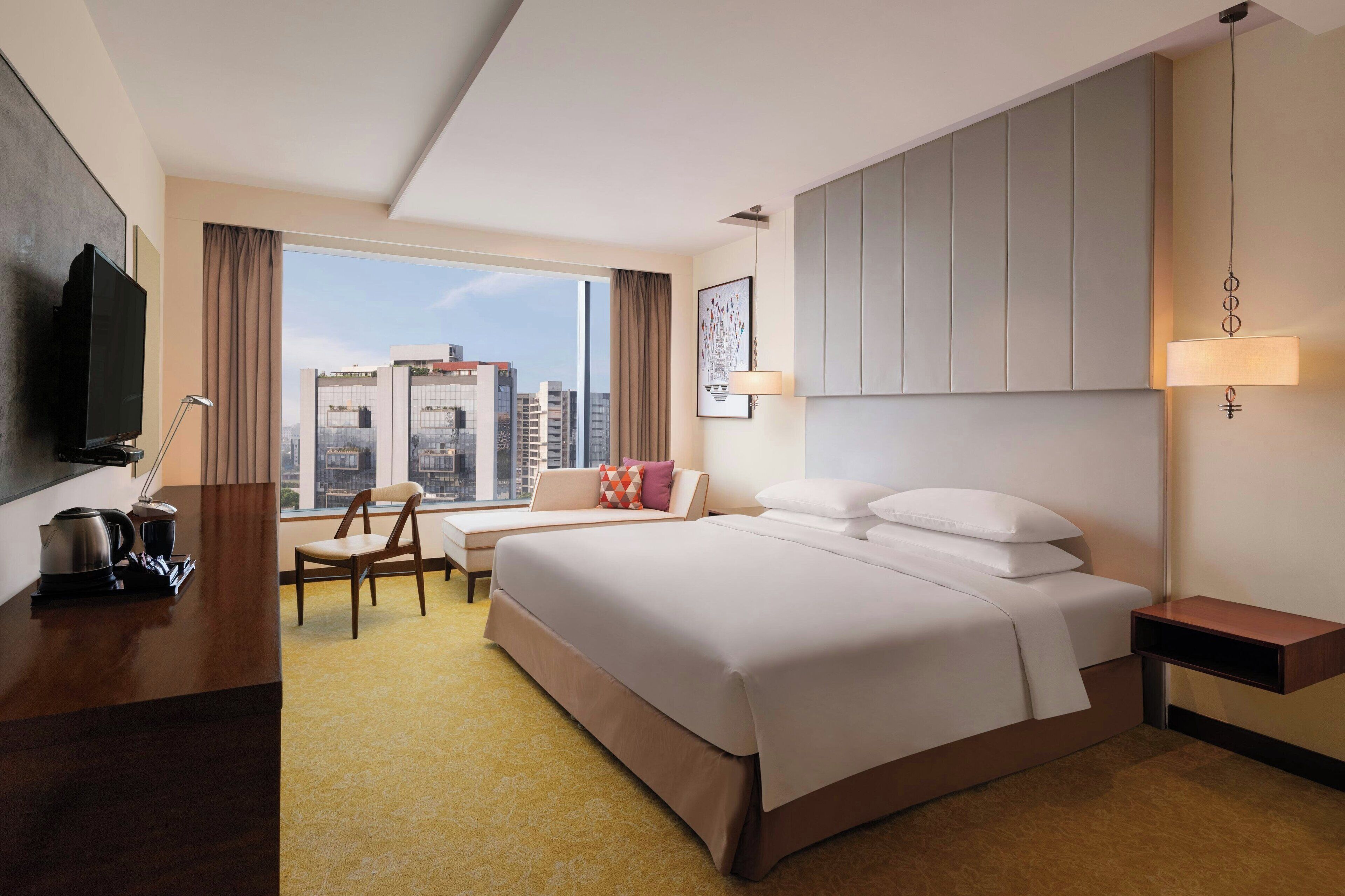 ห้องเอ็กเซกคิวทีฟ, เตียงคิงไซส์ 1 เตียง | เตียงพร้อมฟูกเสริมที่นอน, มินิบาร์, ตู้นิรภัยในห้องพัก, โต๊ะทำงาน