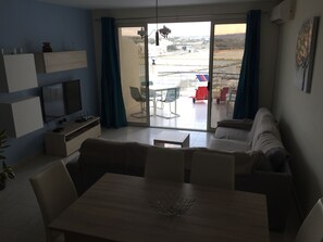 Property amenity - Seafront Apartment Blue Waters (St. Paul's Bay)