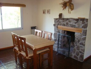 Standard Cabin, 1 Bedroom, Mountain View (Alelies) | In-room dining