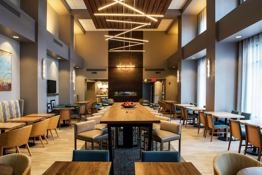Hampton Inn & Suites Foxborough/Mansfield