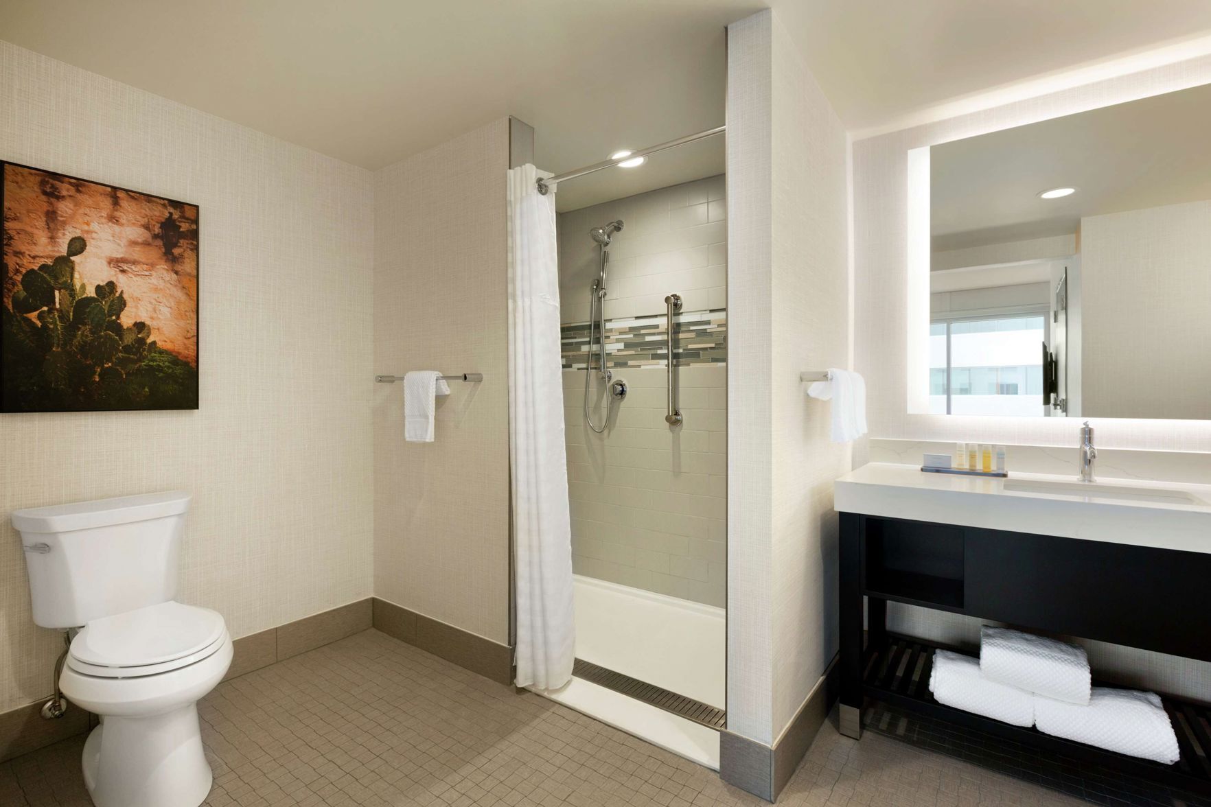 Baño | Amenidades de baño gratuitas y toallas 