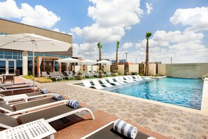 Exterior - Embassy Suites by Hilton San Antonio Landmark (San Antonio)