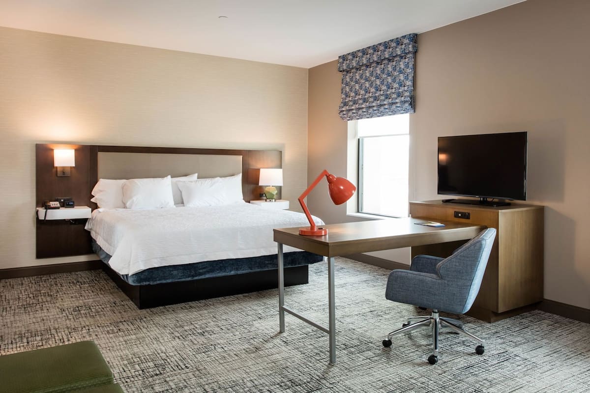 Premium bedding, in-room safe, desk, blackout drapes