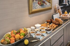 Desayuno completo todos los días (con cargo)