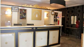 Mostrador para check-in y check-out