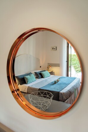 1 bedroom, Frette Italian sheets, premium bedding, down duvets - Maison Cipriani (Massa Lubrense)