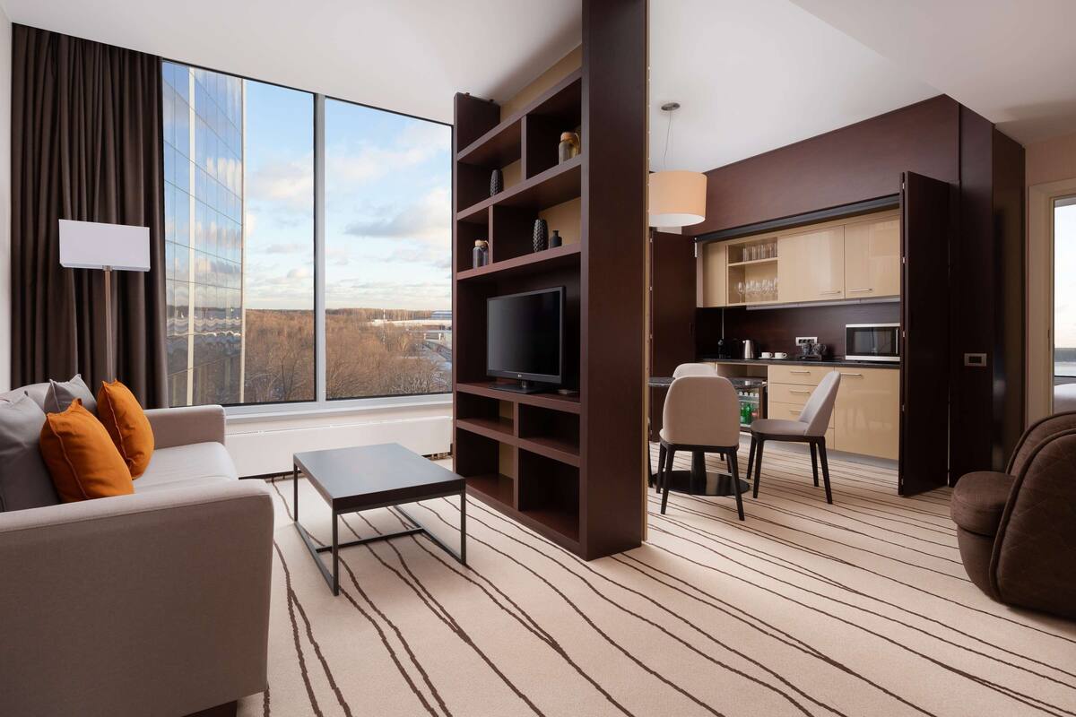 Executive Suite, Akses Club Lounge | Ruang tamu