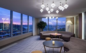 Living area - DoubleTree by Hilton Moscow - Vnukovo Airport (Moscow)