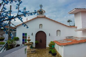 Exterior detail - Hotel Posada del Angel (Salento)
