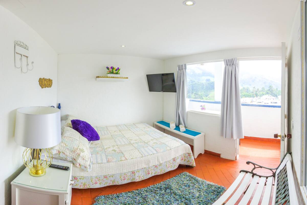 Double Room, Private Bathroom, Mountain View | 16 bedrooms, iron/ironing board (on request), WiFi (free)