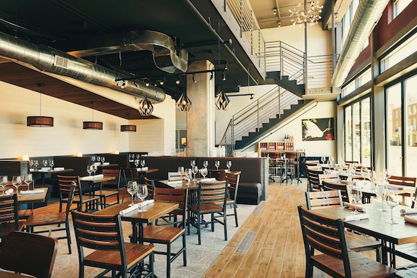 Colazione completa a pagamento, servita tutte le mattine