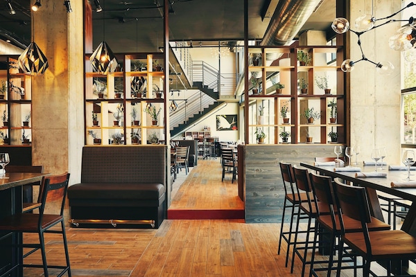 ์์นจ ์์ฌ, ์ ์ฌ ์์ฌ, ์ ๋
์์ฌ ์ ๊ณต, ํ์ง ๋ฐ ์ธ๊ณ ์๋ฆฌ