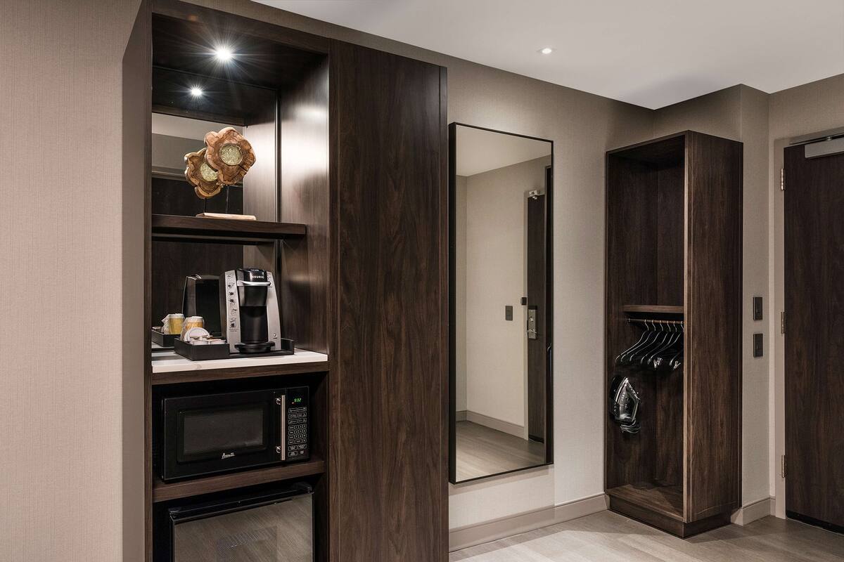 deluxe room, 2 queen beds, accessible, bathtub (mobility & hearing) | private kitchen | mini-fridge, microwave, coffee/tea maker