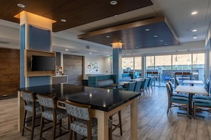 Exterior - Holiday Inn Express & Suites Gainesville - Lake Lanier Area by IHG (Gainesville)