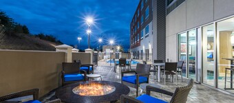 Holiday Inn Express & Suites Gainesville - Lake Lanier Area by IHG