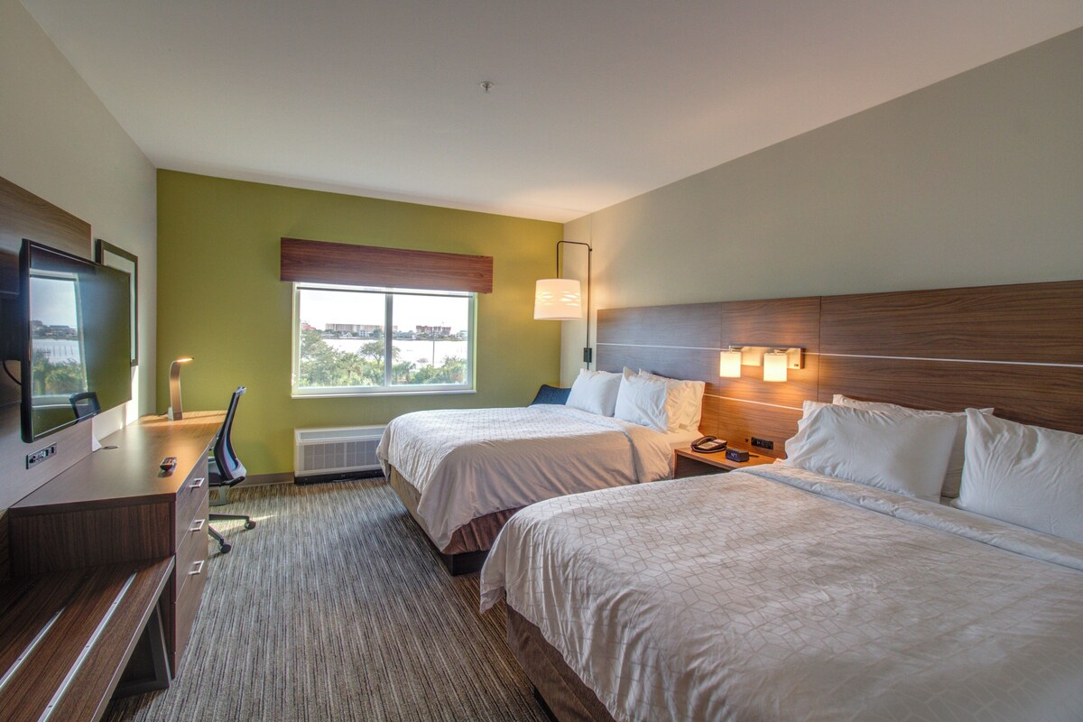 In-room safe, desk, blackout drapes, iron/ironing board