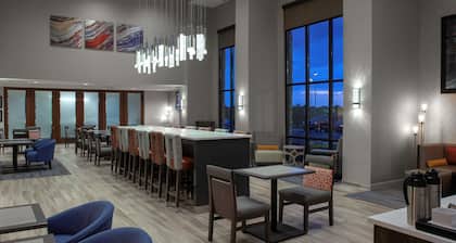 Hampton Inn & Suites Chicago-Burr Ridge
