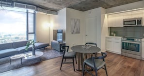1 Schlafzimmer, hochwertige Bettwaren, Daunenbettdecken, Zimmersafe
