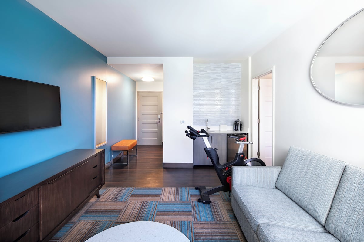 1 bedroom, pillowtop beds, in-room safe, desk