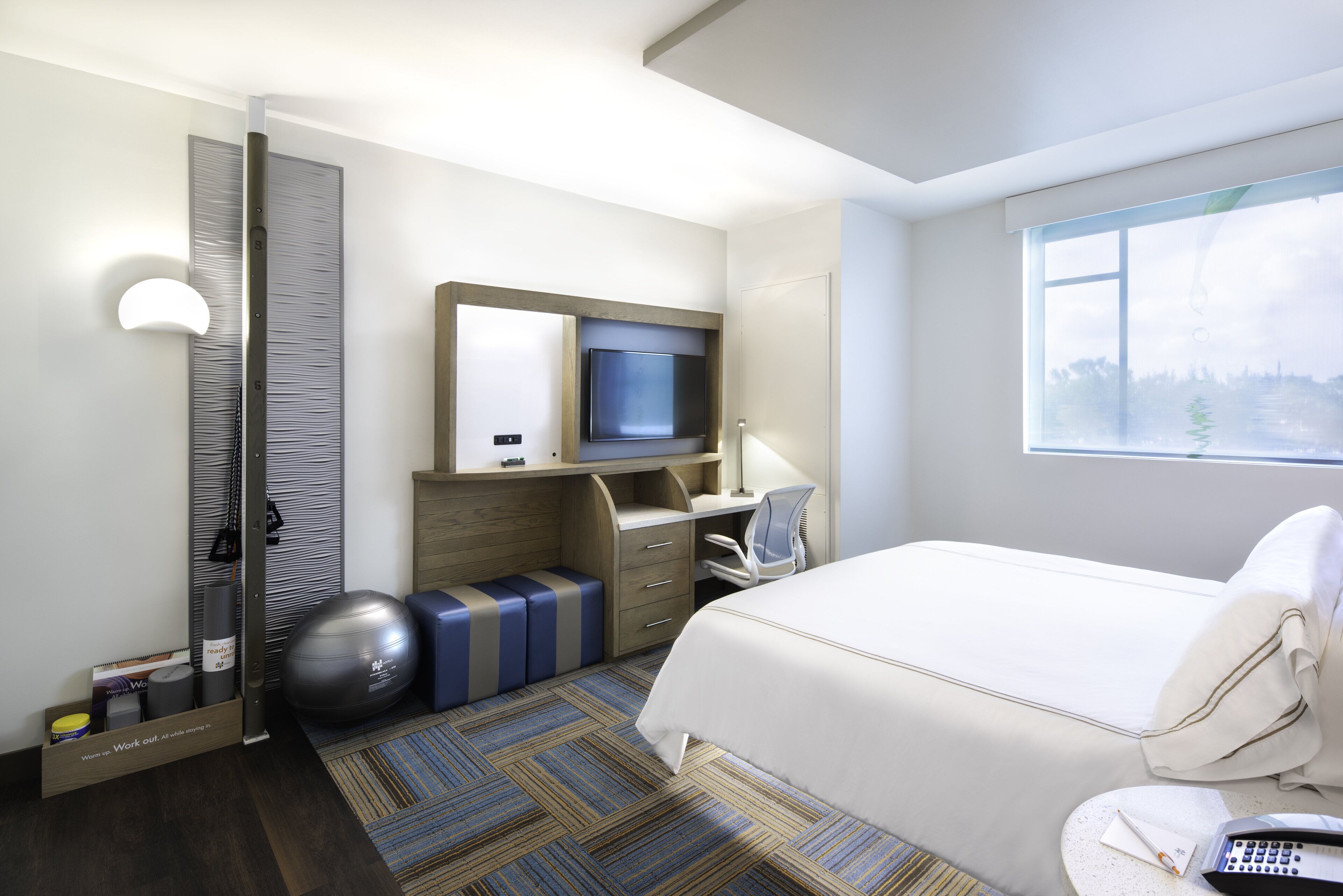 Surmatelas, coffres-forts dans les chambres, bureau