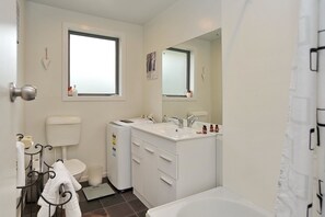 Bathroom - Charles St Apartment (Christchurch)