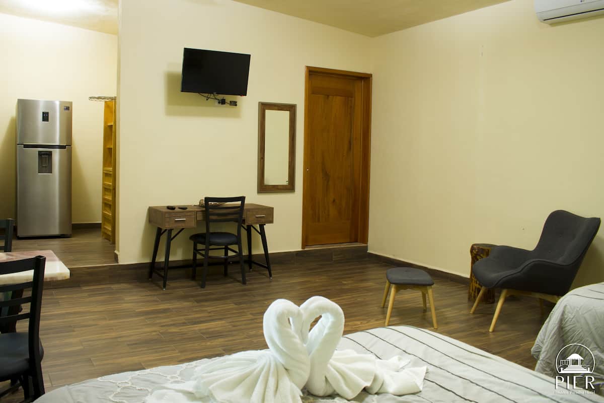 1 bedroom, premium bedding, free WiFi, bed sheets