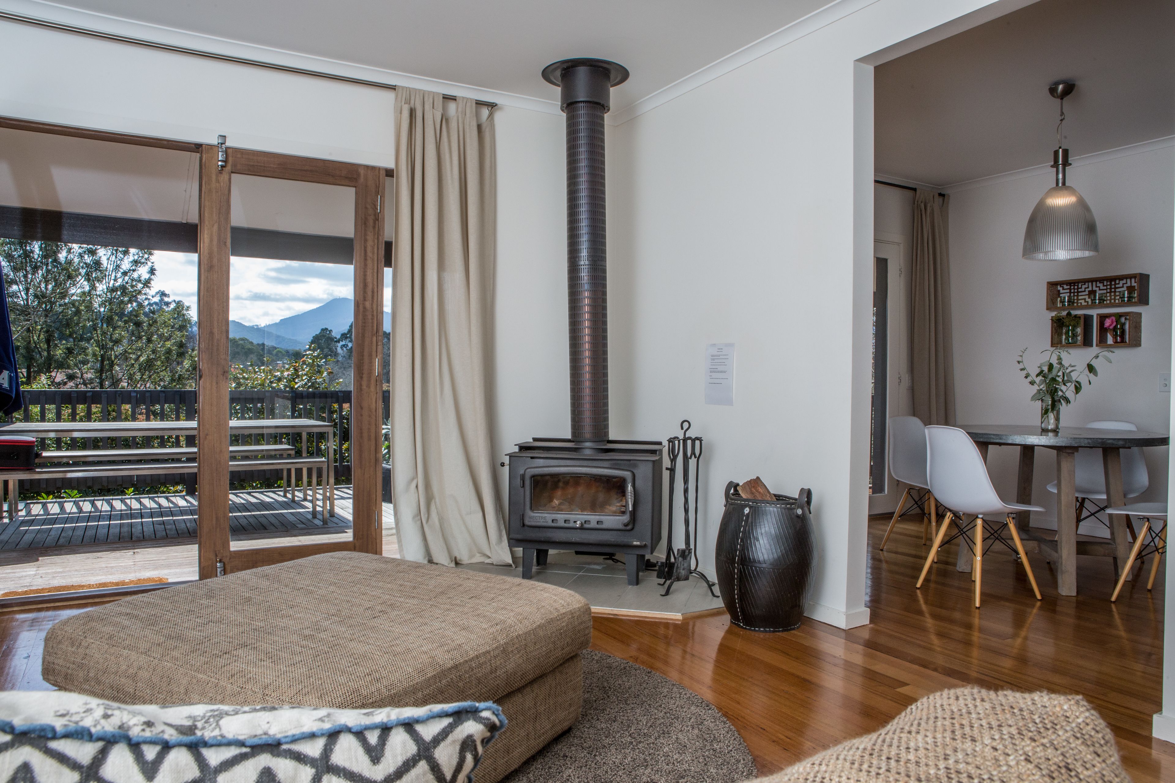 house, 2 bedrooms | living area | flat-screen tv, dvd player